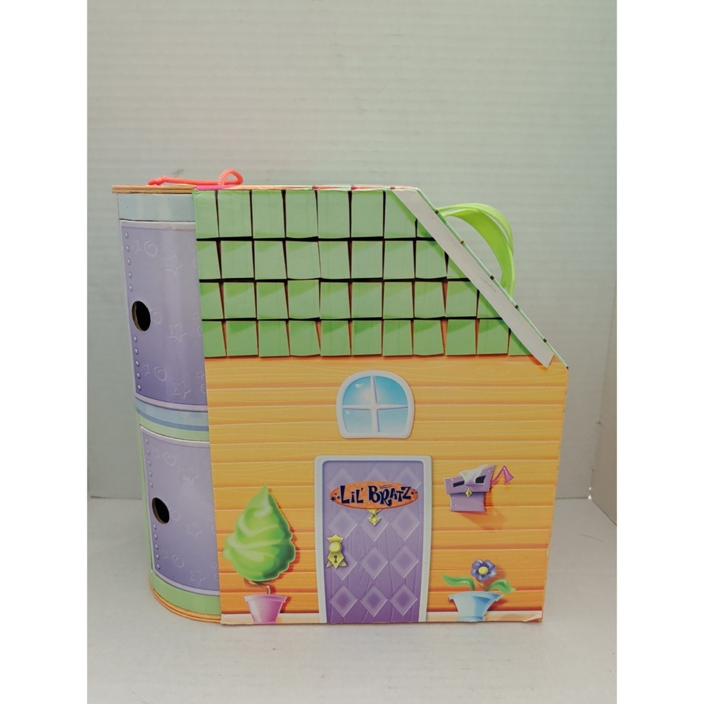 Lil' Bratz Loungin Loft Fold and Go Doll Douse - House Only No Dolls/Furniture